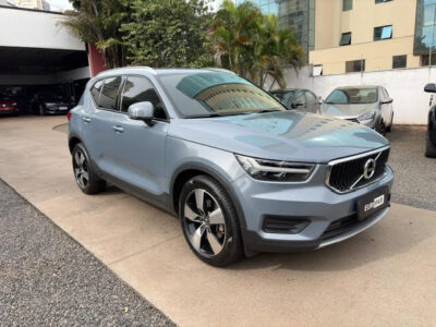 VOLVO XC40 2.0 T5 GASOLINA MOMENTUM AWD GEARTRONIC